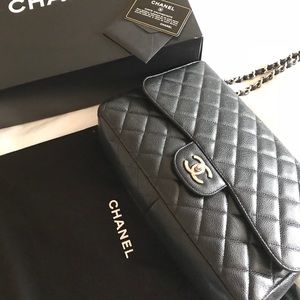 Authentic EXCELLENT CONDITION Chanel Bag!!
